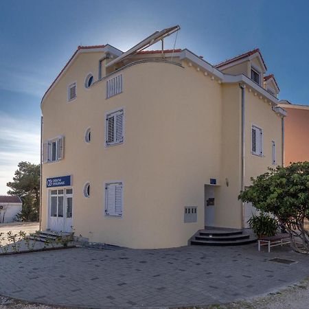 Apartments Dalmata Біоград-на-Мору Екстер'єр фото